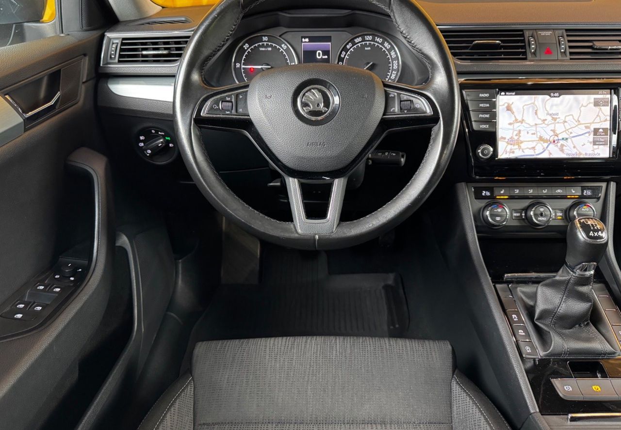 Zunanja slika - Škoda Superb - 2.0 TDI 4X4-MEMORY-GRETJE-Bi XENON - 13