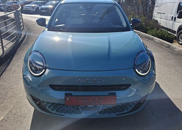 Zunanja slika - Fiat 600 - 1.2 T3 Hybrid E-DCT6 145 La Prima - 2