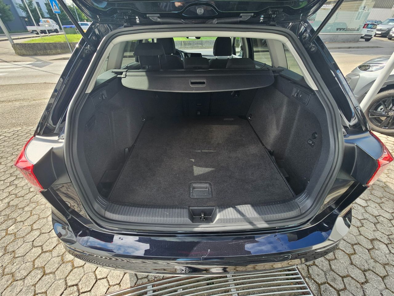 Zunanja slika - VW Golf - 2.0 TDI Style DSG - 6