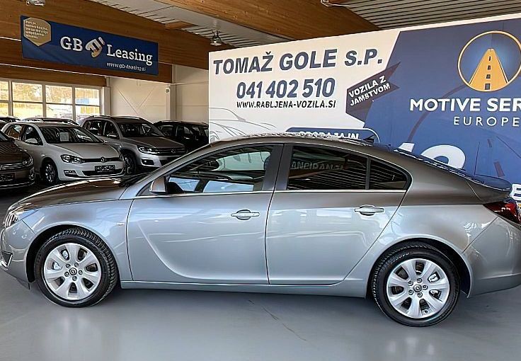 Zunanja slika - Opel Insignia - 2.0 CDTI  4+4 POGON VELIKO OPREME LEPO OHRANJEN - 3