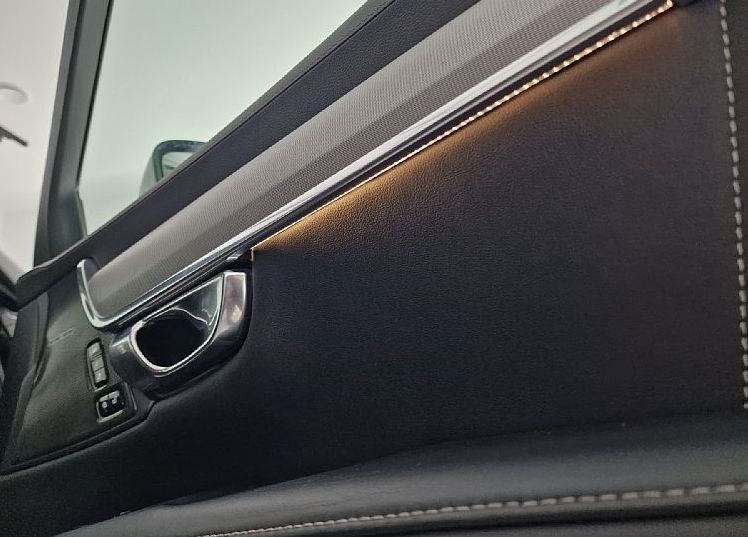 Zunanja slika - Volvo V90 - T8 AWD Recharge Twin En. AUT Inscription - 16