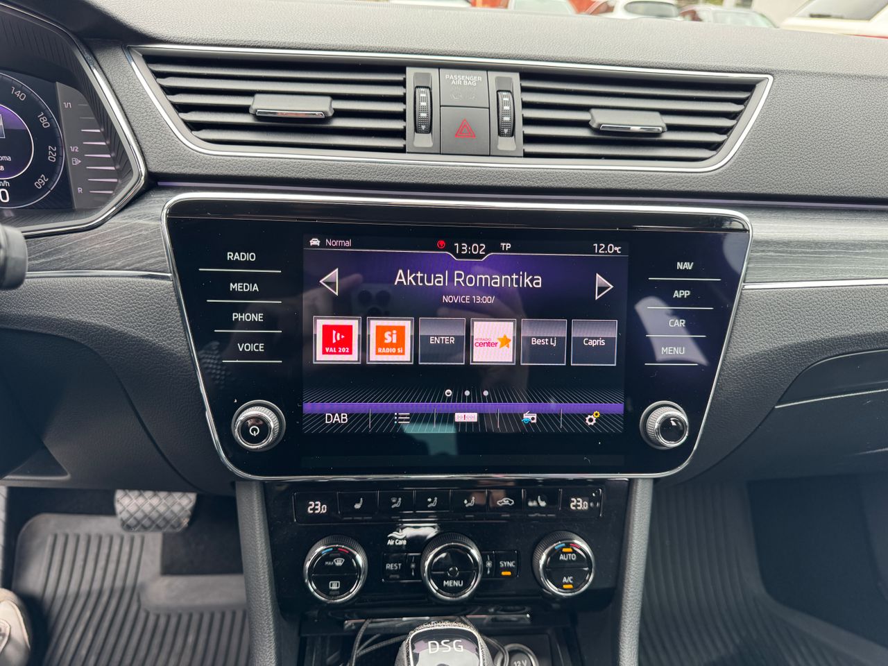 Notranja slika - Škoda Superb - Škoda - 14