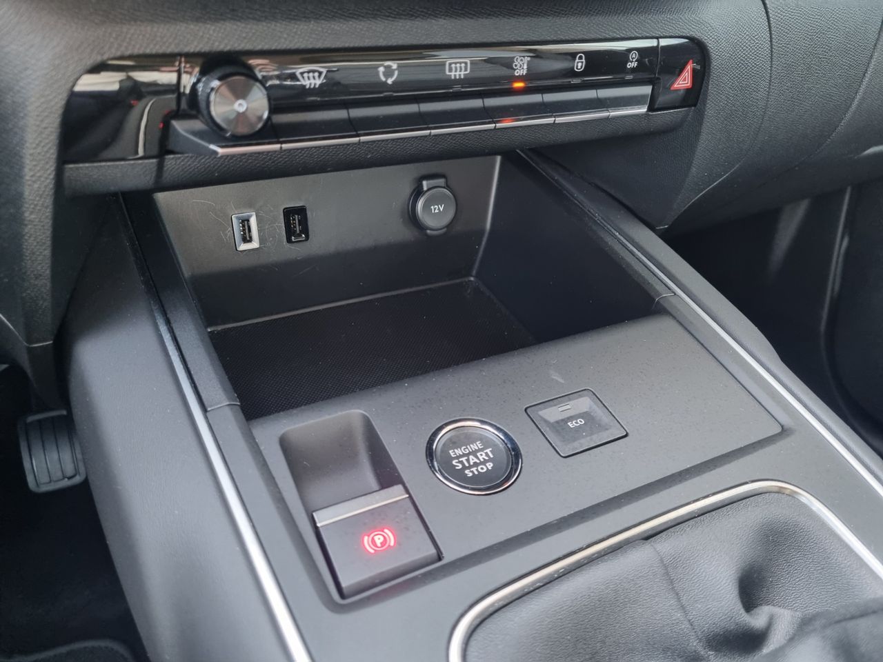 Zunanja slika - Citroën C5 - 1.2PureTech 130 PLUS - SAMO 17.589KM - TOP OPREMA - 17