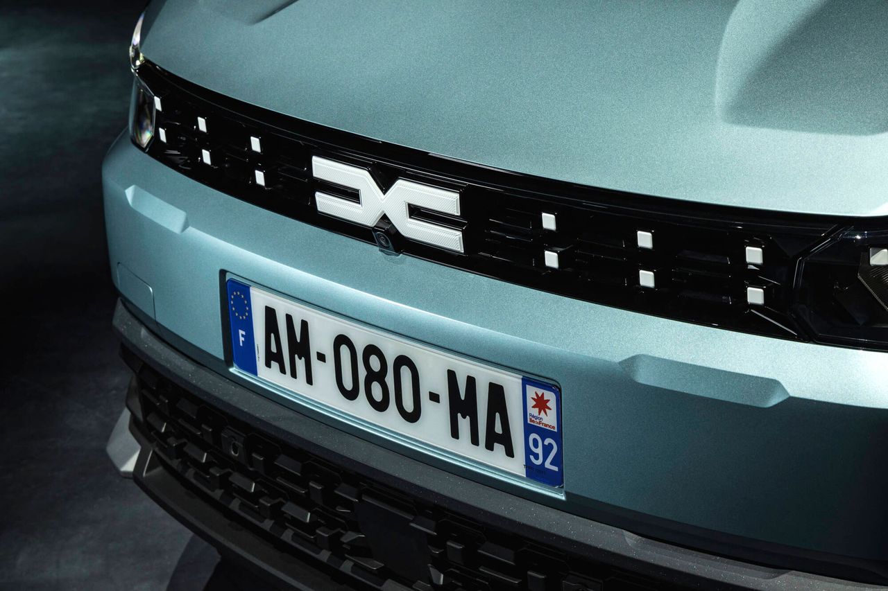 Nova Dacia Striker z elektrificirano ponudbo hibridnih pogonov.