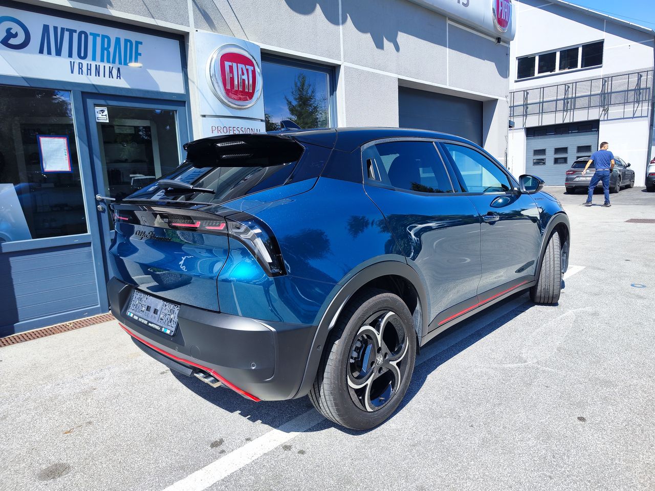 Zunanja slika - Alfa Romeo Junior - 1.2 E-DCT6 MHEV 145KM SPECIALE - 9