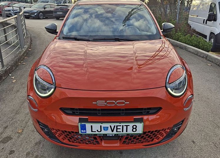 Zunanja slika - Fiat 600 - 1.2 T3 Hybrid DCT 110 LaPrima - 2