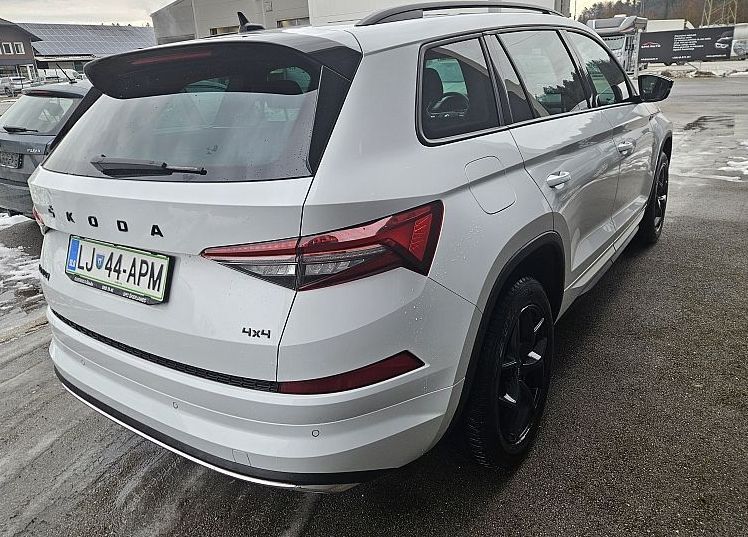 Zunanja slika - Škoda Kodiaq - Sportline 2.0 TDI 110kW 4X4 DSG - 4