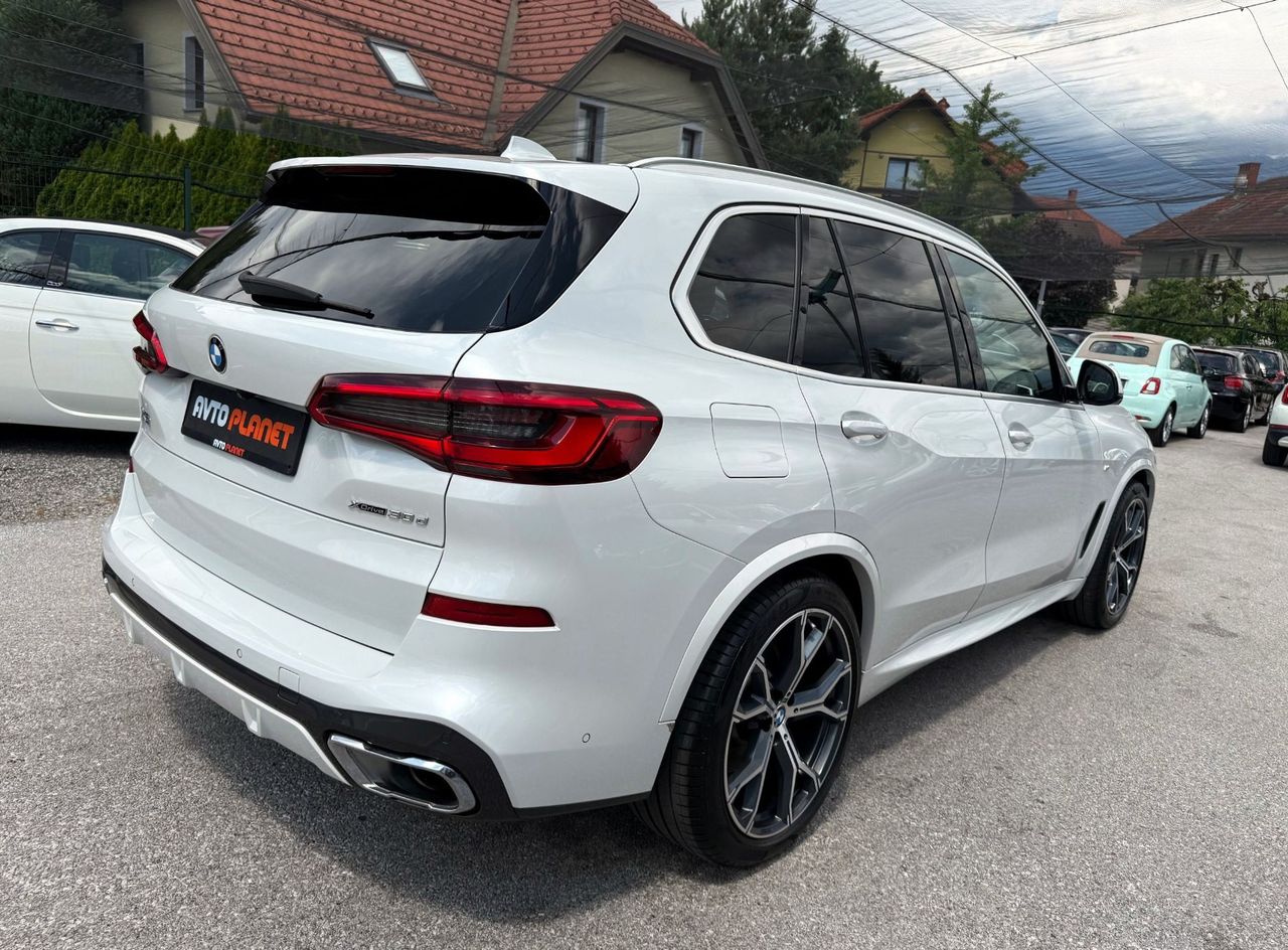 Zunanja slika - BMW X5 - serija : xDrive30d M-SPORT SLO FULL LED ZRAČNO ACC ALU21 - 4