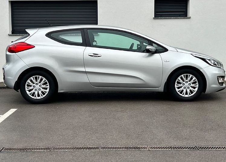 Zunanja slika - KIA Pro_Ceed - 1.4 CVVT+SLO+SAMO 97.888km+USB - 5