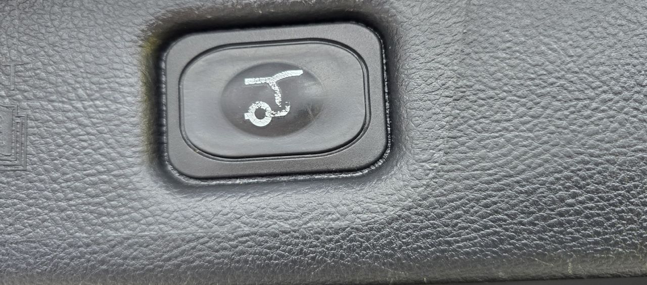 Zunanja slika - Ford S-MAX - 2.0 140 kW ST-Line Auto-ACC-CAMERA-NEMŠKI-ODLIČEN- - 16