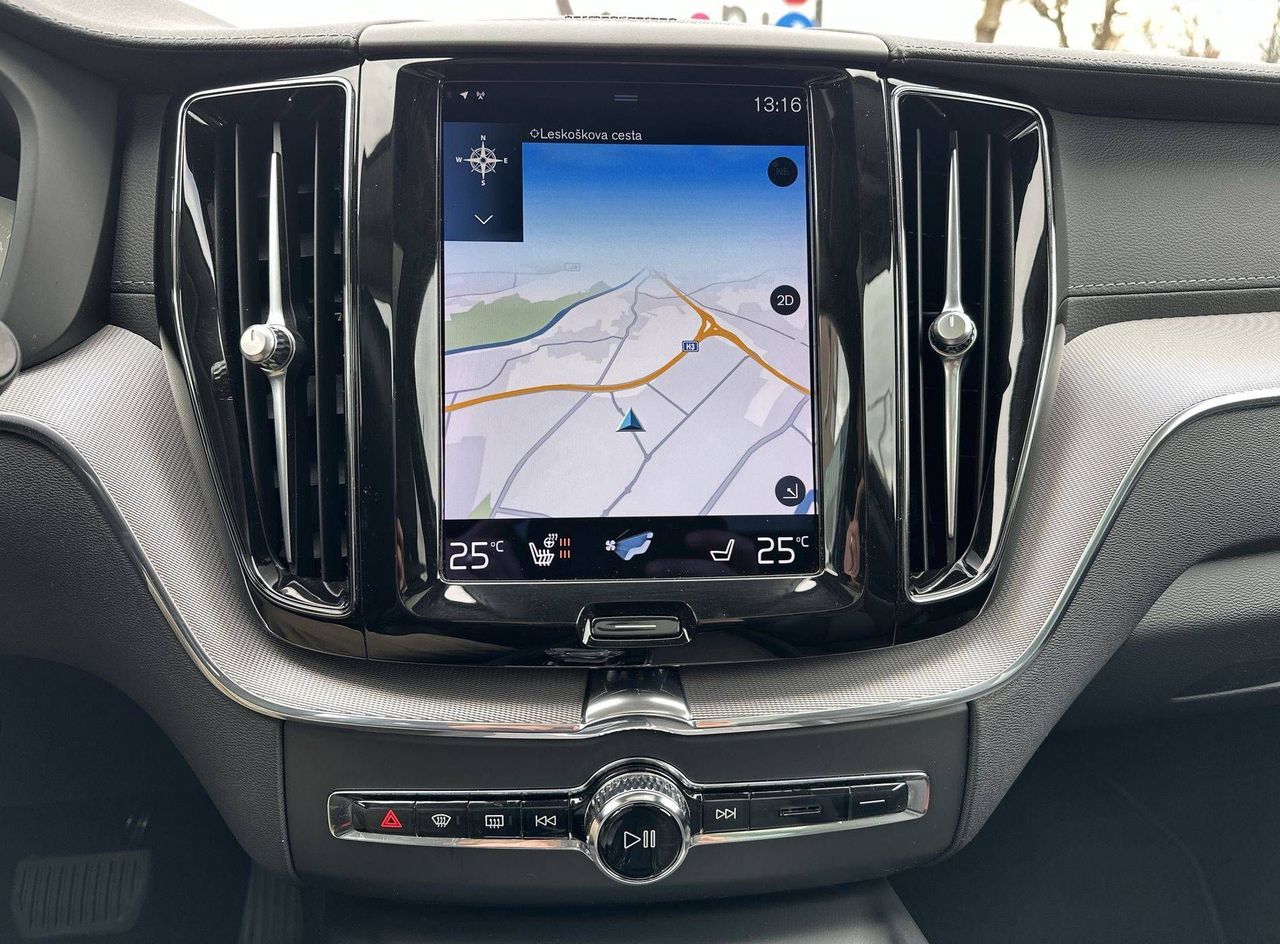 Zunanja slika - Volvo XC60 - B4D AWD AUT Momentum Pro - 16