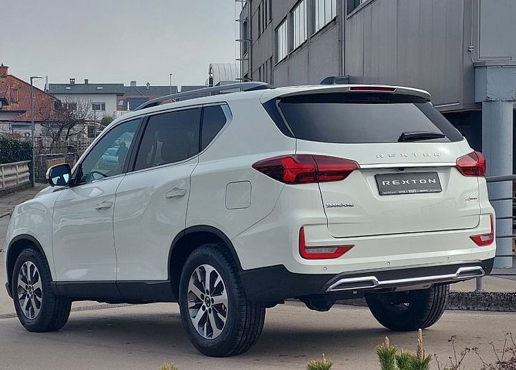 Zunanja slika - KG Mobility Rexton - 2.2 XDI DYNAMIC+  18 . 4x4 A T - 6