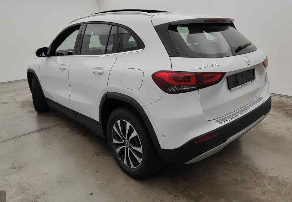 Zunanja slika - Mercedes-Benz GLA-Razred - GLA 250 e Avt.KAMERA.PANORAMA.LED.USNJE.NAVI.TOP - 17