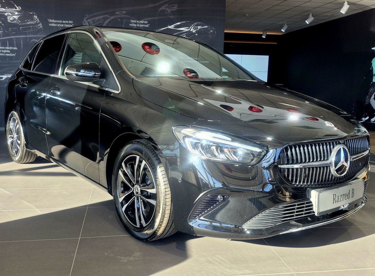 Zunanja slika - Mercedes-Benz B-Razred - B 180 DCT - 1