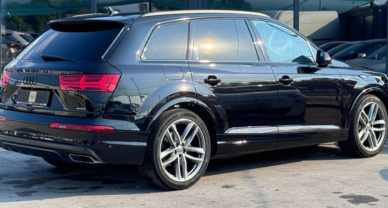 Zunanja slika - Audi Q7 - 3.0TDI Q Blackline Sline Panorama 360 MatLED ACC - 5