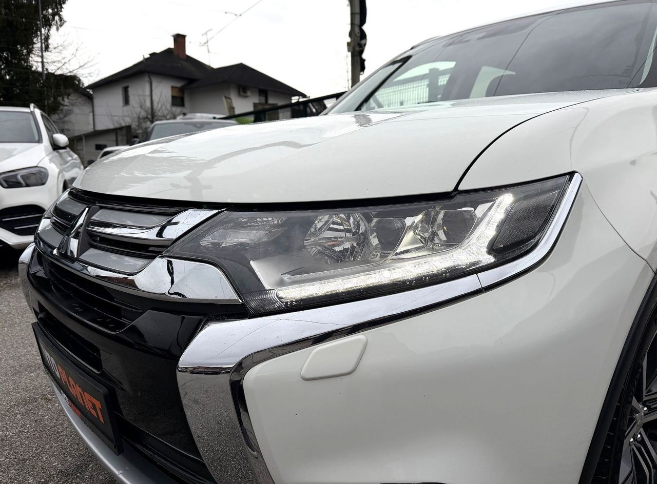 Zunanja slika - Mitsubishi Outlander - 2.2 DI-D 4WD AUT INSTYLE 7SEDEŽEV XENON ACC KAMERA - 9