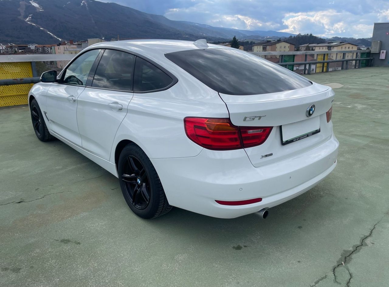 Zunanja slika - BMW Serija 3 - Gran Turismo: 320d xDrive NAVI.PDC.XSENON.VLEČNA NAPRAVA - 3