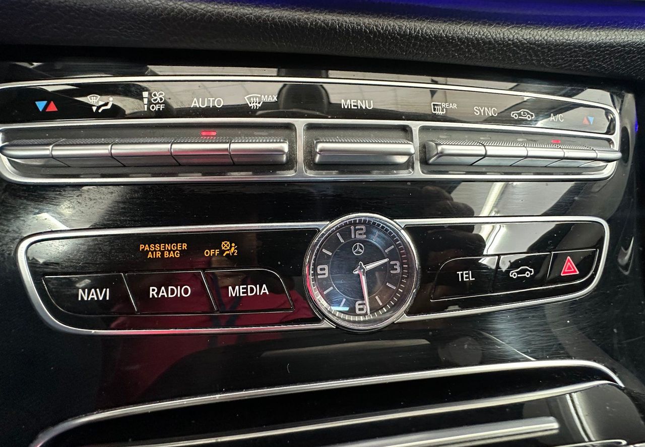 Zunanja slika - Mercedes-Benz E-Razred - E 220 d Avantgarde Avt.KAMERA.NAVI.USNJE.LED - 18