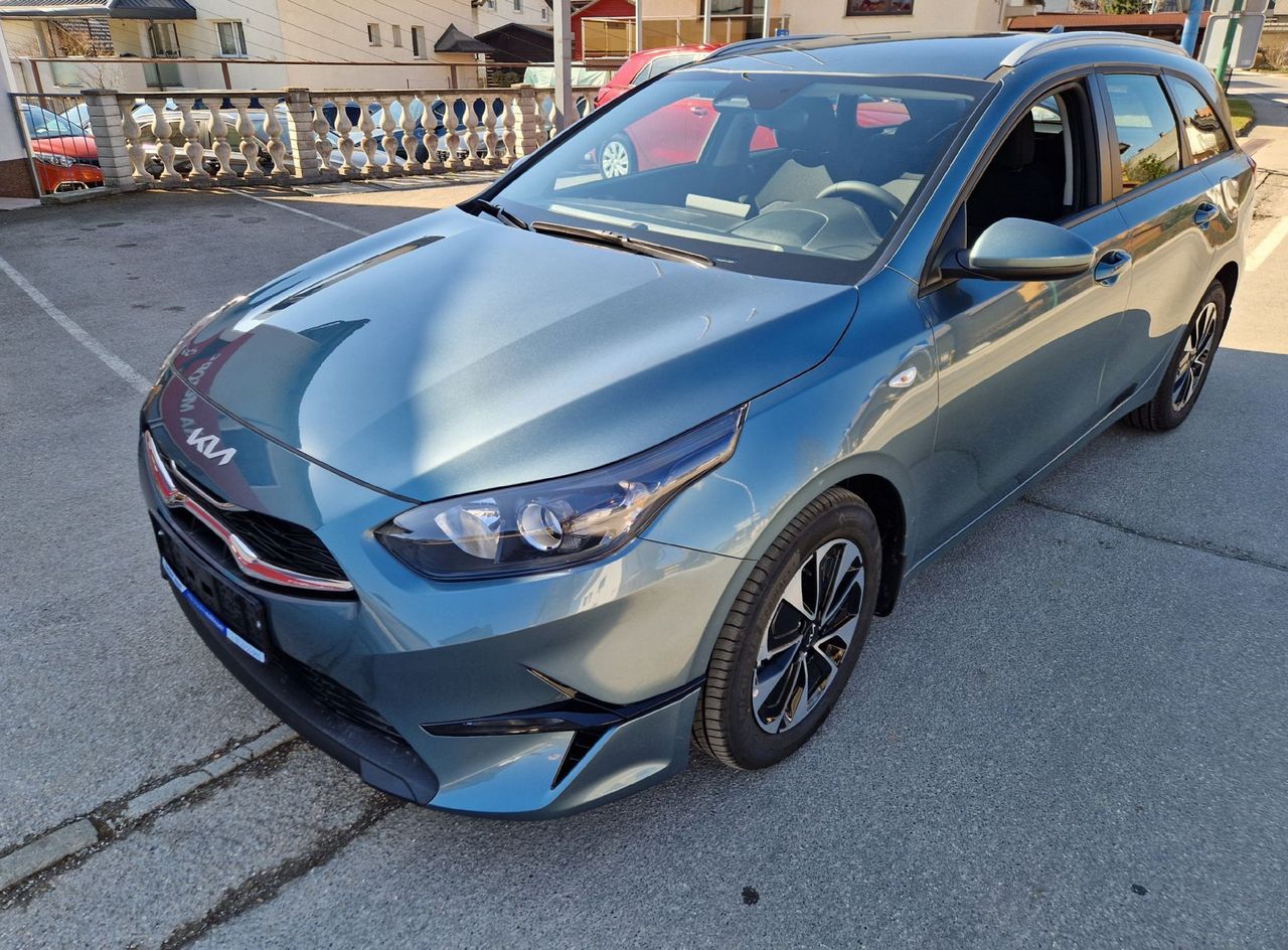 Zunanja slika - KIA Ceed - SW 1.5 T-GDi LX Champion + - 3