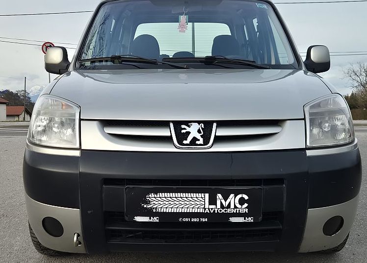 Zunanja slika - Peugeot Partner - Kombi STYLE 1.6 HDi 90 LEPO OHRANJEN - 3