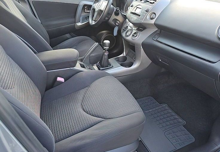 Zunanja slika - Toyota RAV4 - 2.2 D-4D 4WD ExecutiveTOOP STANJE  BREZ RJE... - 9