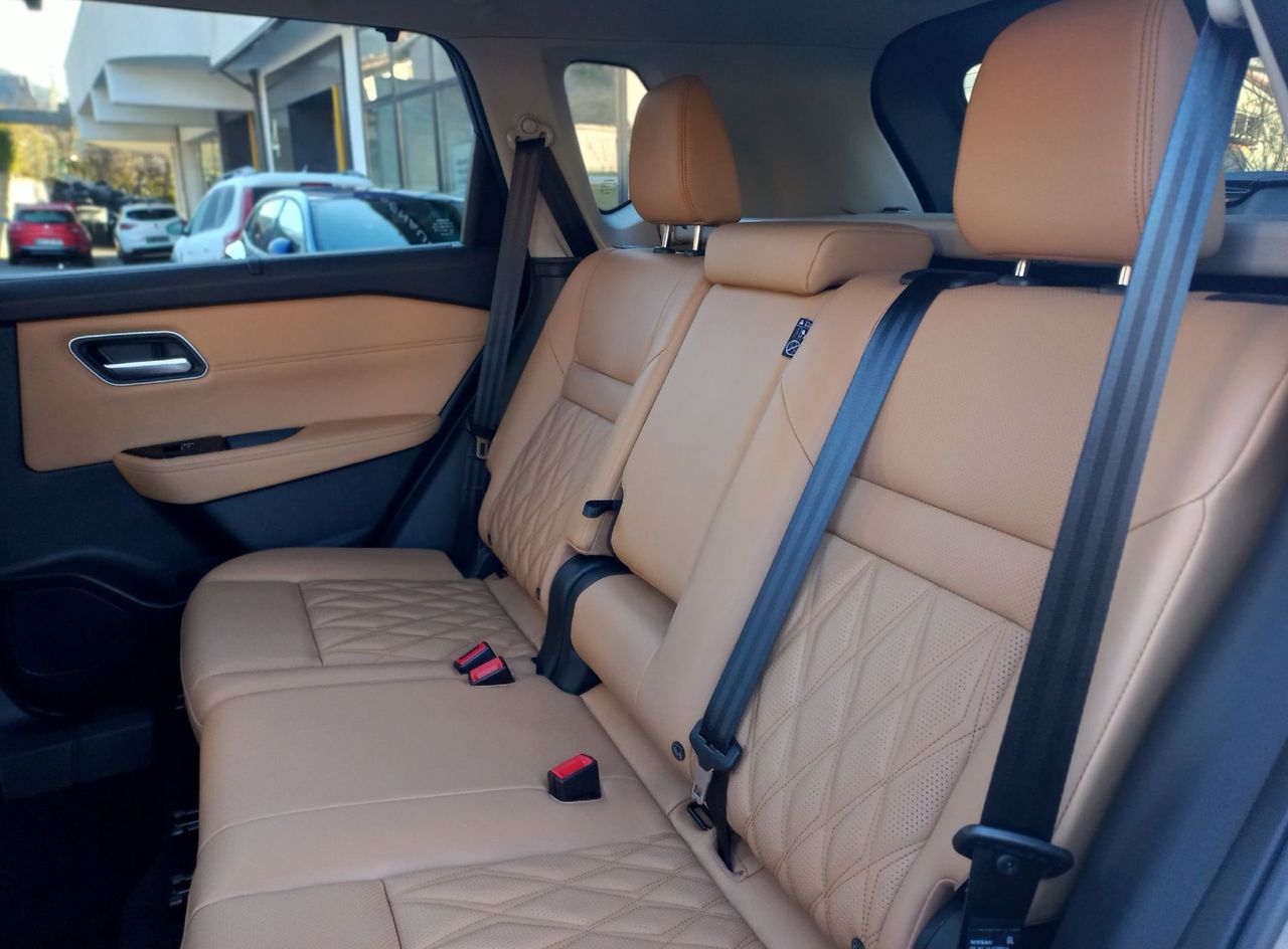 Notranja slika - Nissan X-Trail - HEV E-4ORCE 213 TEKNA+ - 11