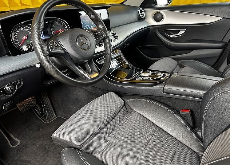 Zunanja slika - Mercedes-Benz E-Razred - AMG E220d LED-NAVI.-KAMERA-F1-TEMP. - 43