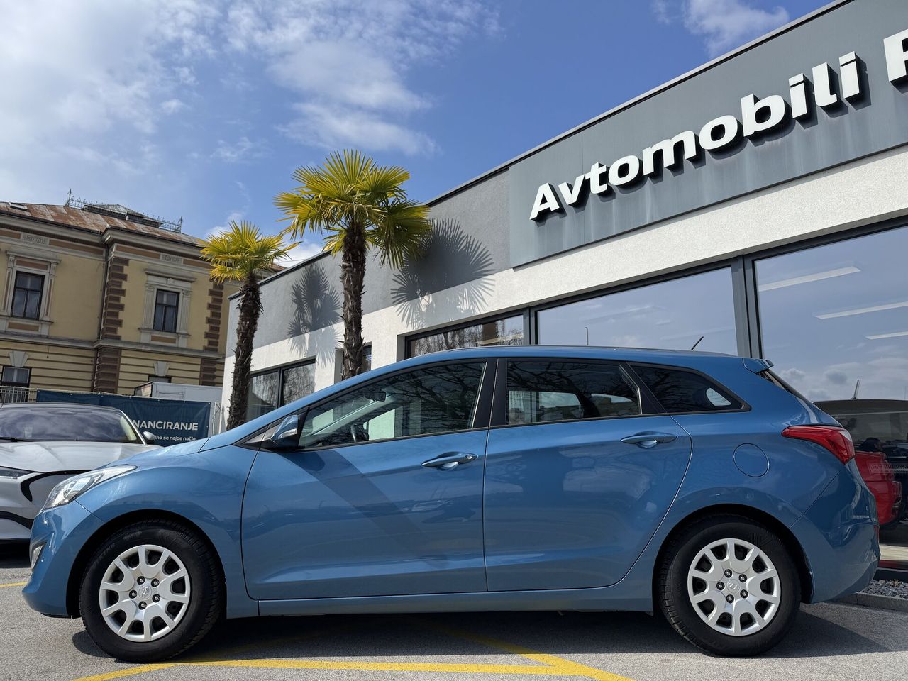 Zunanja slika - Hyundai i30 Wagon - 1.4 CVVT STYLE 1.LASTNICA SLO NAKUP NA OBROKE - 4