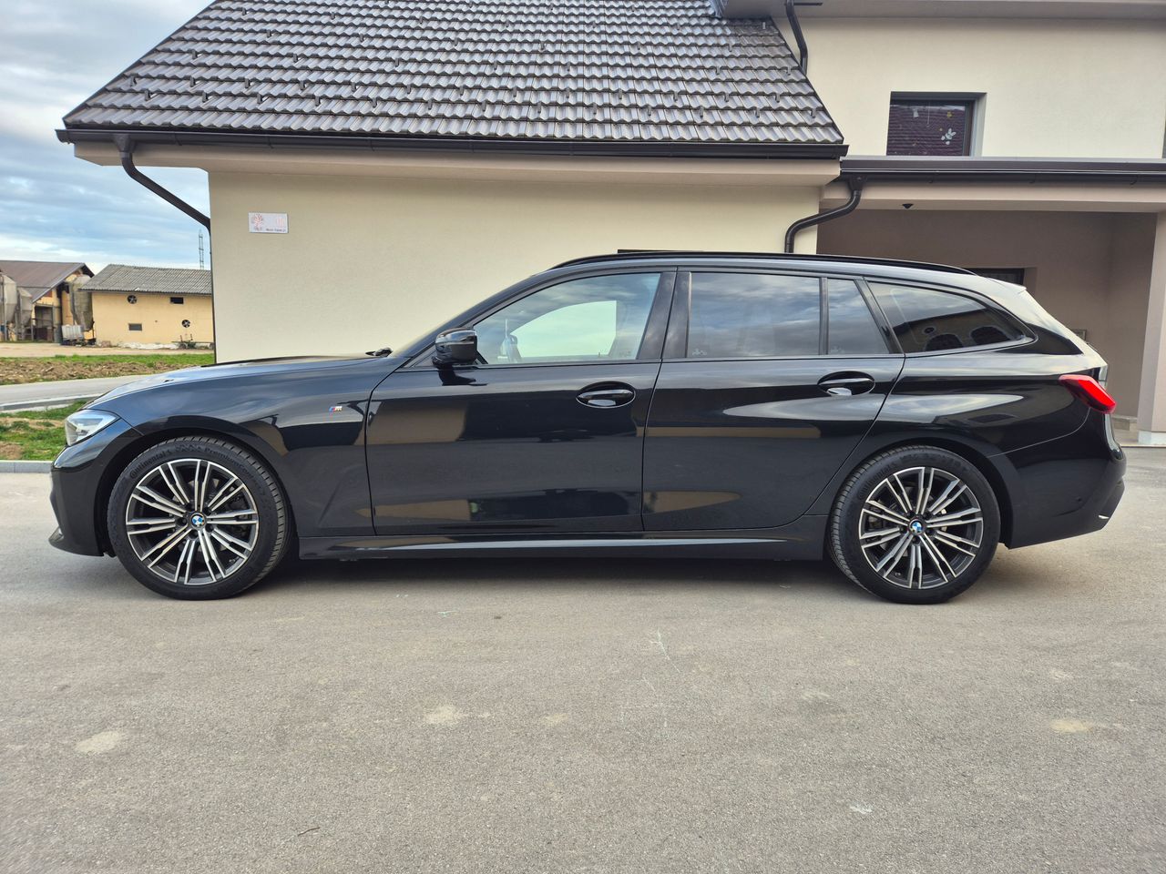 Zunanja slika - BMW Serija 1 - Serija 3 320d Touring Avt. M-Sport - 3