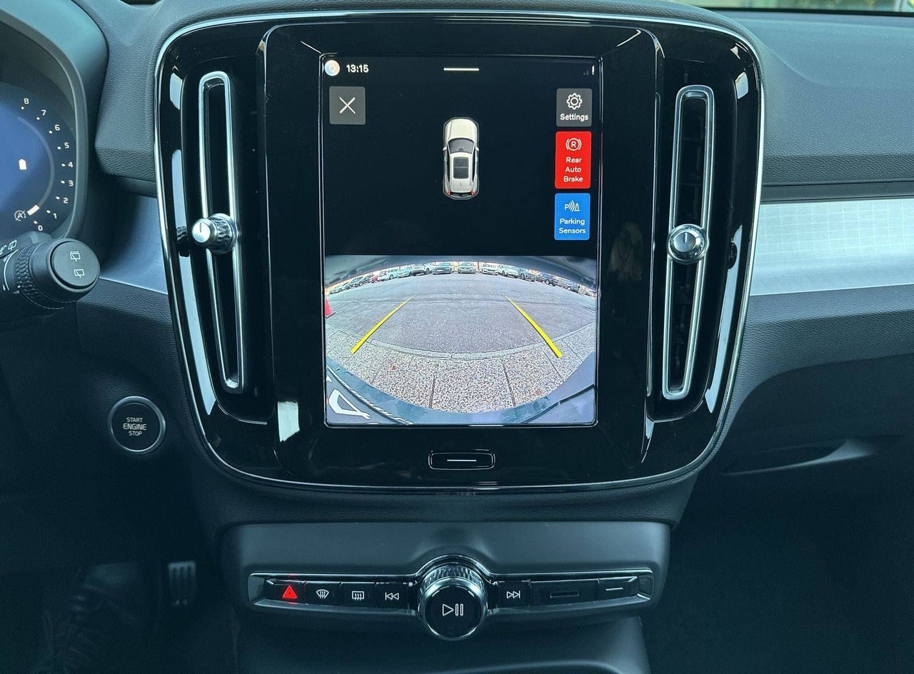 Zunanja slika - Volvo XC40 - B3 P Core AT DCT - 17