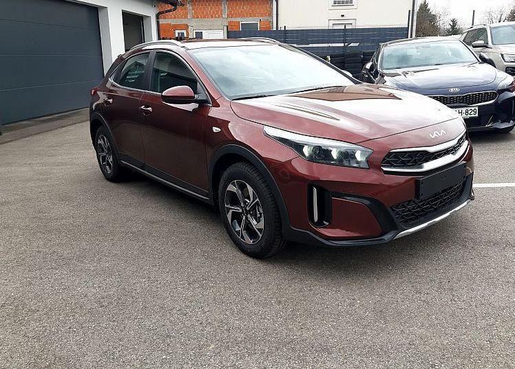 Zunanja slika - KIA XCeed - 1.0 T-GDi LX SMART ISG. M T 84.6 kW - 2