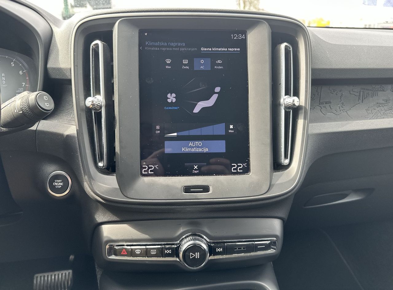 Zunanja slika - Volvo XC40 - T3 AT - 11