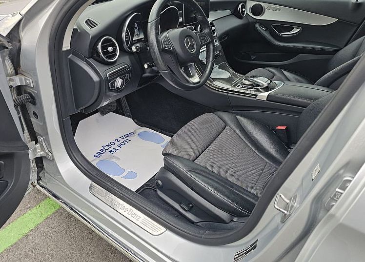 Zunanja slika - Mercedes-Benz C-Razred - C 2.2d AVANTGARDE|FuLED|Usnje|kamera|NAVI|Panorama - 7