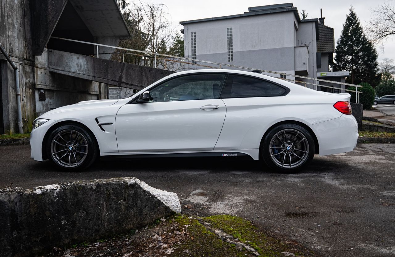 Zunanja slika - BMW M4 - Harman Kardon - LED - Alcantara - Headup - 8