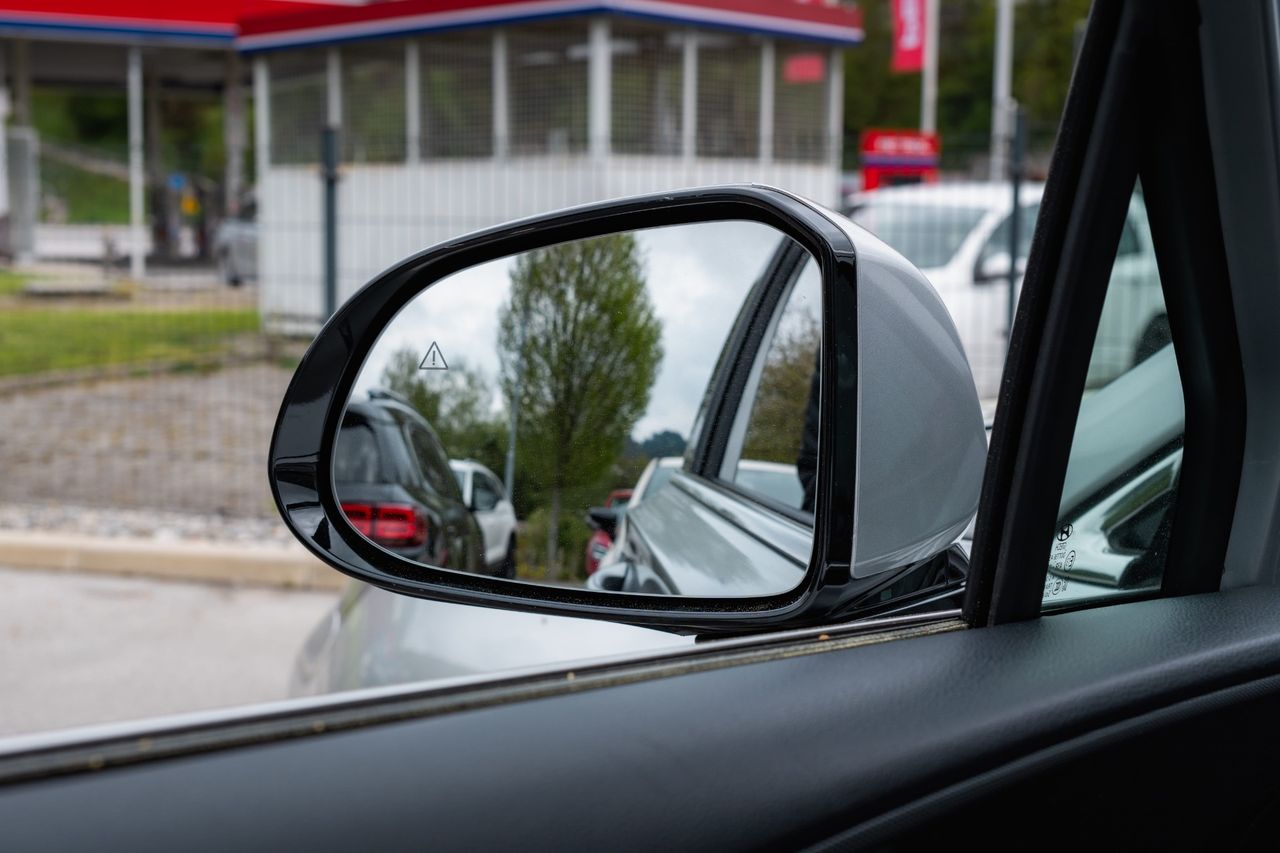 Zunanja slika - Hyundai Santa Fe - 4WD 2.2 CRDi DCT 4WD - 9