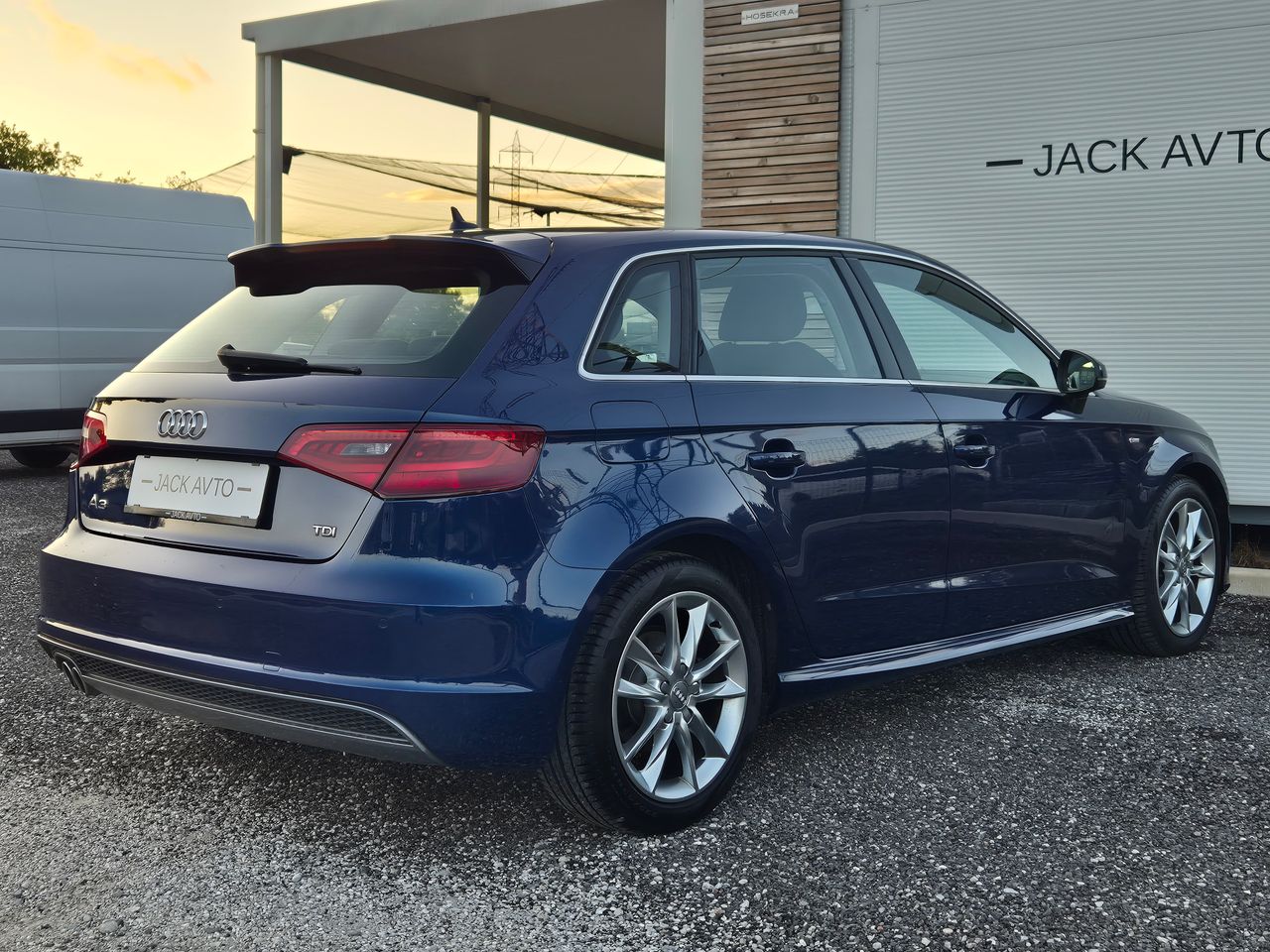 Zunanja slika - Audi A3 - 2,0 TDI Ambition - 4