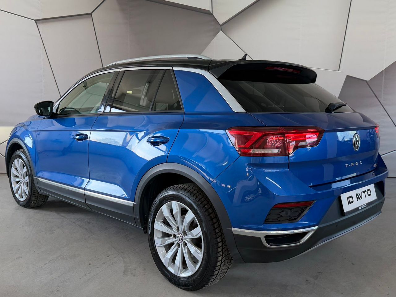 Zunanja slika - VW T-Roc - 2.0 TDI 4M AUT. - 3