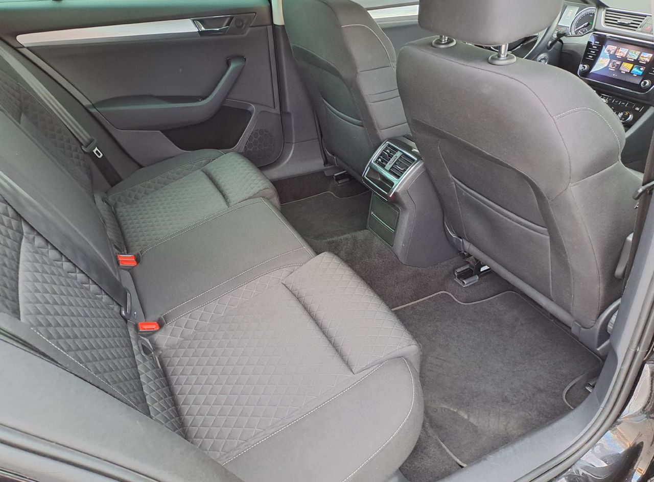 Zunanja slika - Škoda Superb - 1.5 TSI Ambition Combi 110 kW - 10