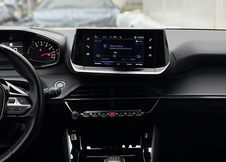 Zunanja slika - Peugeot 208 - 1.2 PURETECH ALLURE SLOVENSKI - 11