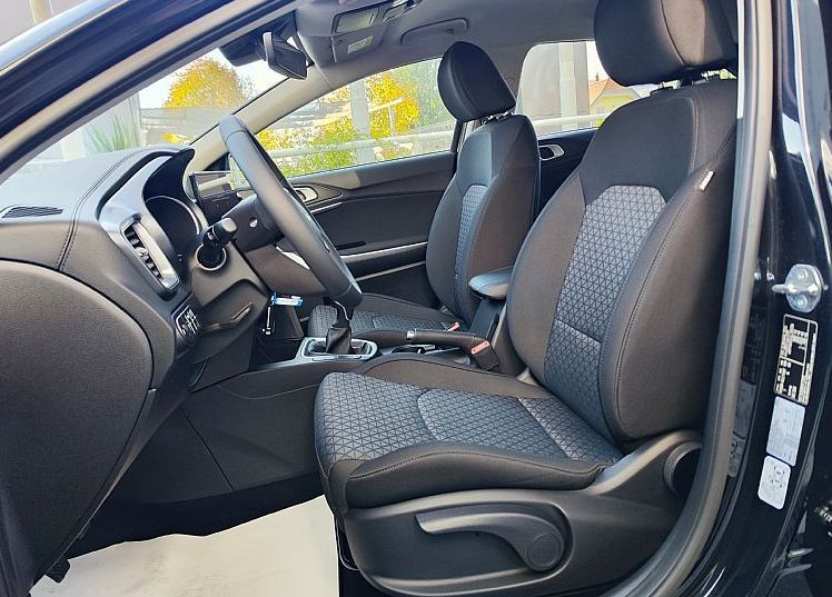 Zunanja slika - KIA Ceed - 1.0 T-GDi LX Champion+ ISG. M T 74 kW - 4