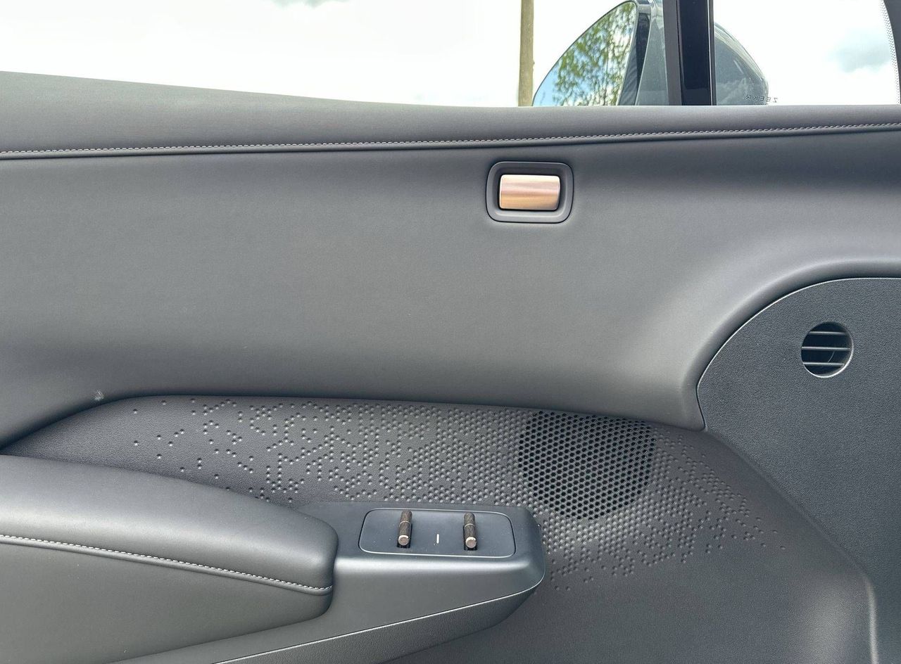 Zunanja slika - Zeekr X - Core - 12