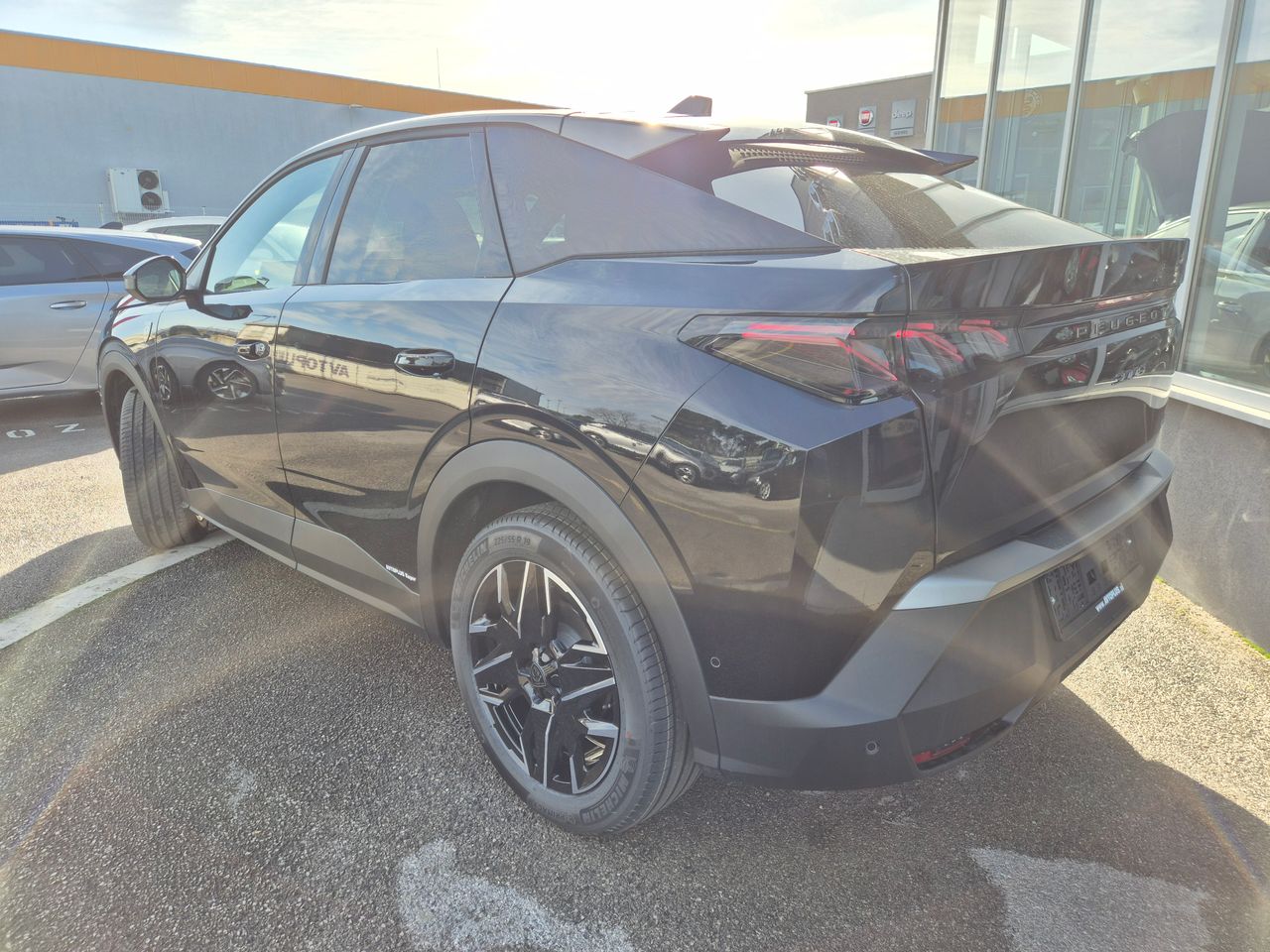 Zunanja slika - Peugeot 3008 - GT HIBRID 145 e-DCT6 €6.4 - NA ZALOGI - 2