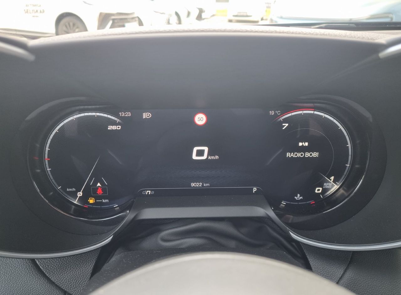 Zunanja slika - Alfa Romeo Giulia - 2.0 Turbo 280 Q4 Veloce - KOT NOVO - SAMO 9.022KM - 14