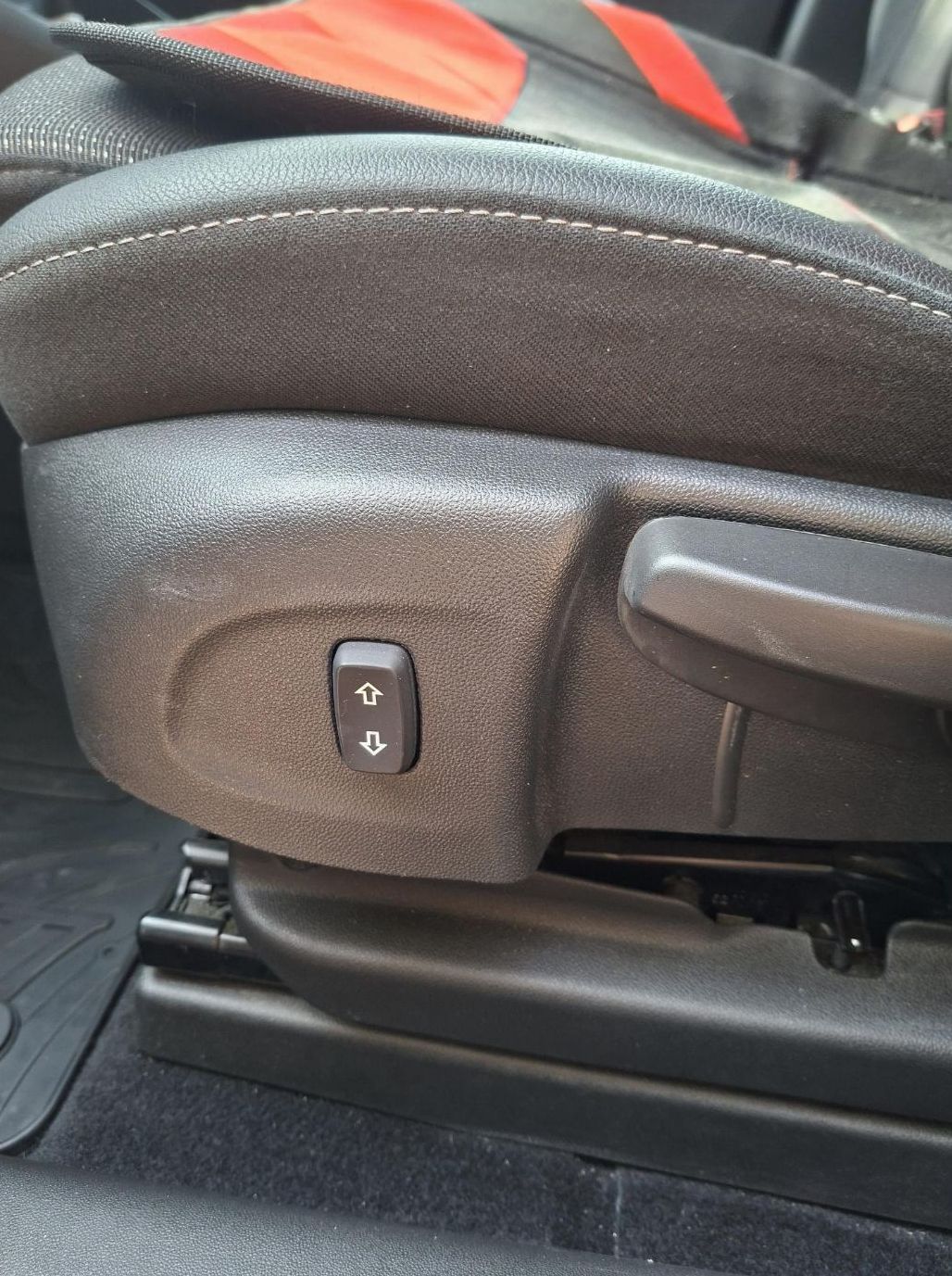 Zunanja slika - Opel Crossland - 1.2 TURBO 81KW.KAMERA.SAMO 50000KM.SLOVENSKI+4GUME - 2