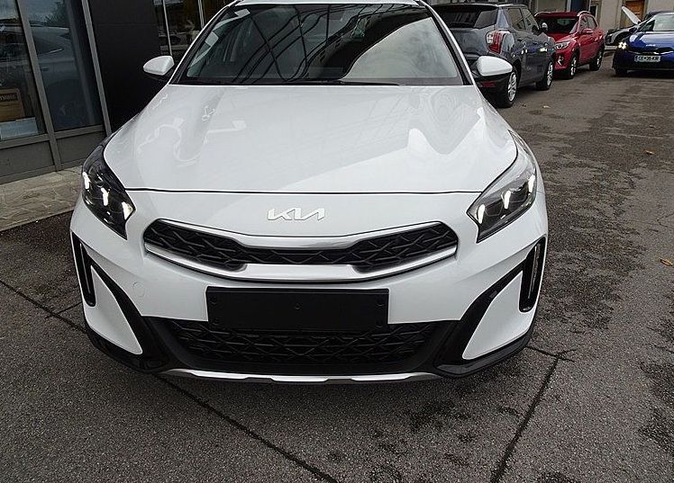 Zunanja slika - KIA XCeed - 1.6 T-GDi LX SMART ISG 7DCT + ZIMSKE GUME + 30° - 12