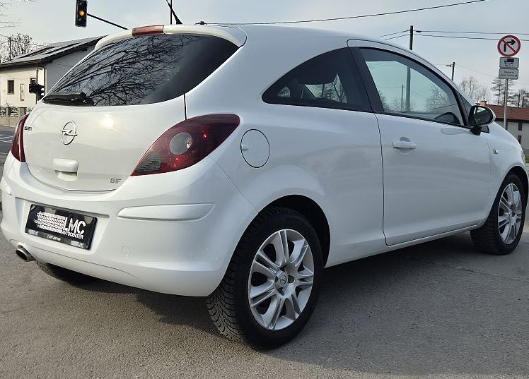 Zunanja slika - Opel Corsa - 1.4 16V COLOR EDITION °ALU 16 °AVT. KLIMA °ODLIČNA - 8