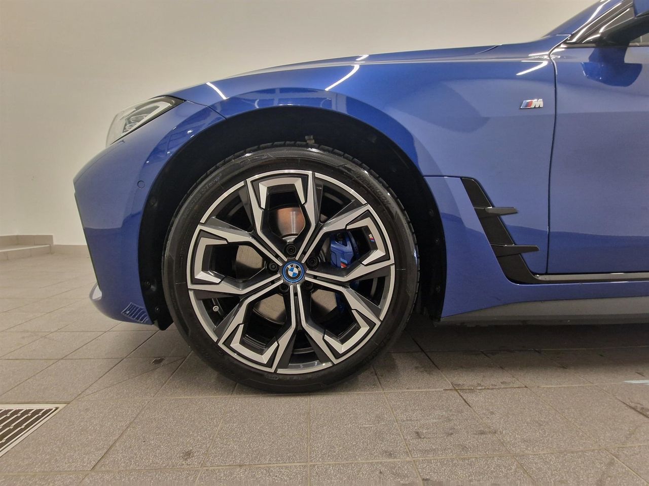 Zunanja slika - BMW i4 - eDrive35 - 17