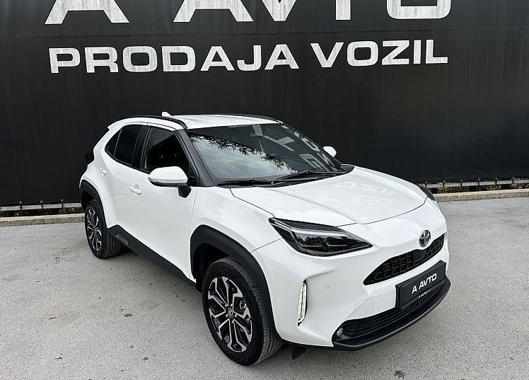 Zunanja slika - Toyota Yaris Cross - 1.5 VVT-i hibrid Sport-NAVI-KAMERA-LED-FULL ASSIS - 2
