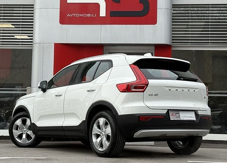 Zunanja slika - Volvo XC40 - D3 Momentum 1. LASTNIK - 7