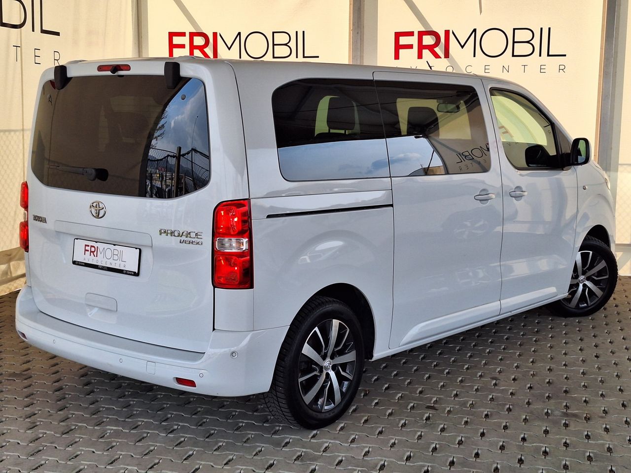 Zunanja slika - Toyota Proace - 2.0 D-4D Family Medium•KAMERA•PARK.SENZORJI•SLO• - 6